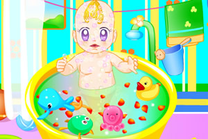 可爱小宝爱洗澡