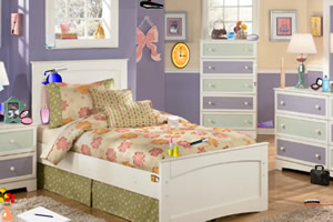 女生卧室找东西