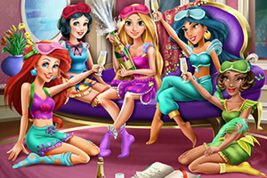 迪士尼公主睡衣聚会