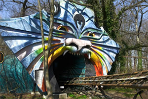 废弃游乐场寻宝逃脱