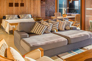 逃出风景优美的度假村