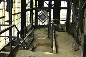 荒废的工厂逃脱