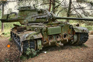 废弃坦克森林逃脱