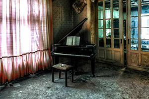 废弃钢琴别墅逃脱