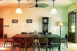 漂亮的豪宅逃跑