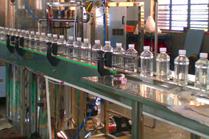 逃出塑料瓶工厂