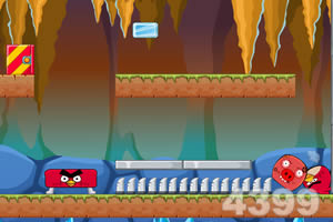 愤怒的小鸟VS捣蛋猪选关版