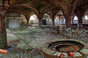 废弃的谷仓逃脱