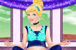 怀孕的灰姑娘做瑜伽