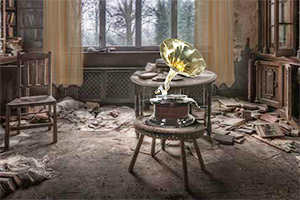 破旧闹鬼房子逃脱