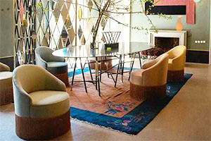 昏暗的工作室逃脱