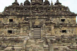 纪念碑寻宝逃生