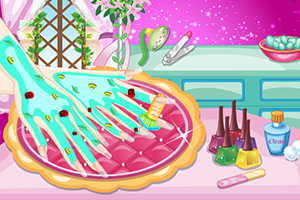 美丽女孩爱美甲