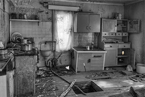 逃出可怕的房子