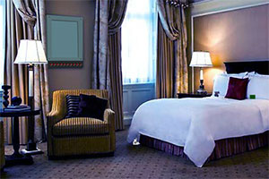 富丽堂皇的酒店逃生