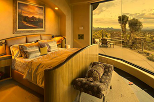 逃离超豪华山顶别墅