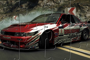 红色汽车漂移赛