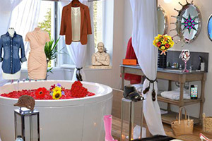 豪华衣橱间找物品