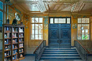 荒废的医院逃跑