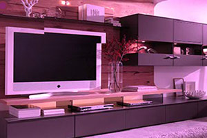 逃出暗粉色房屋