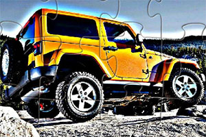 黄色的吉普越野