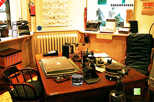 逃出废旧火车站