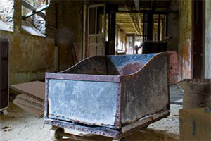 老旧废弃楼房逃脱7