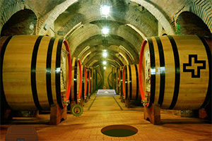 逃离酒品加工厂