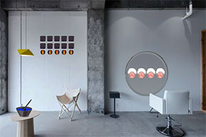 逃离无人理发店