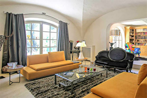 逃离百万富翁的豪宅