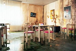 废弃办公室逃脱