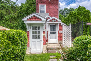 逃出红色小房子